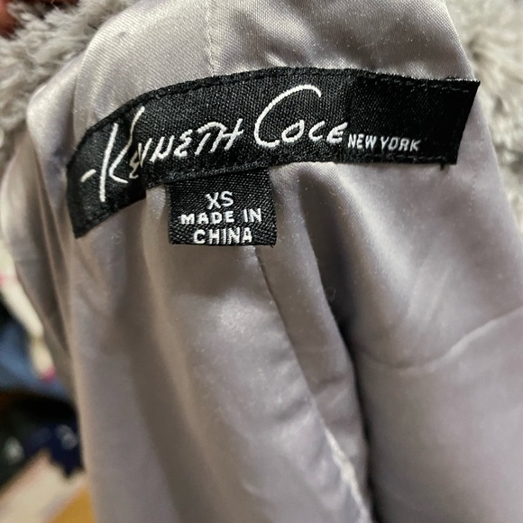 Kenneth Cole Shaggy Soft Faux Fur Snap Button Silver Long Fuzzy Coat Size XS - Picture 5 of 7